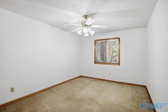 121 Fairington Road NW, Huntsville, AL 35806