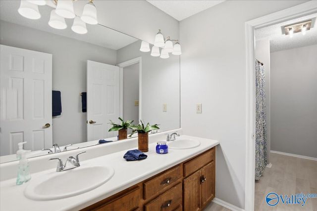 121 Fairington Road NW, Huntsville, AL 35806