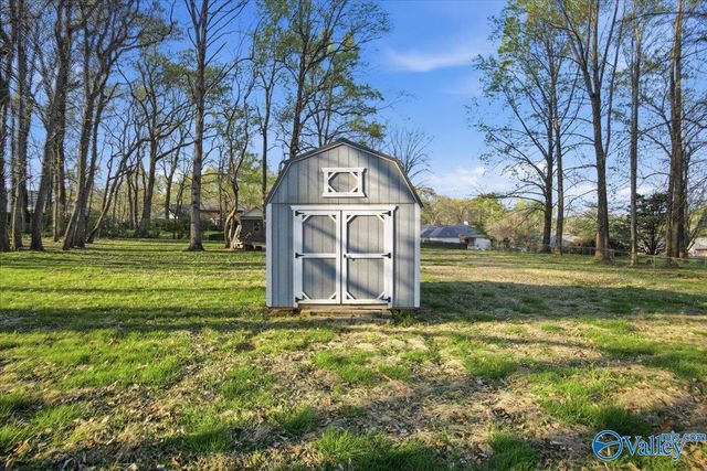 121 Fairington Road NW, Huntsville, AL 35806