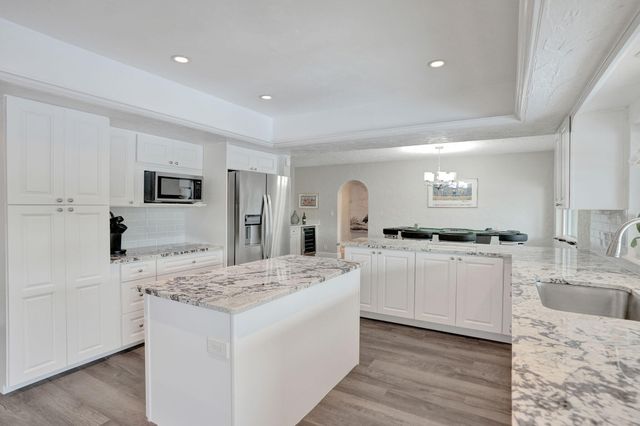 2831 NE 59TH Street, Fort Lauderdale, FL 33308