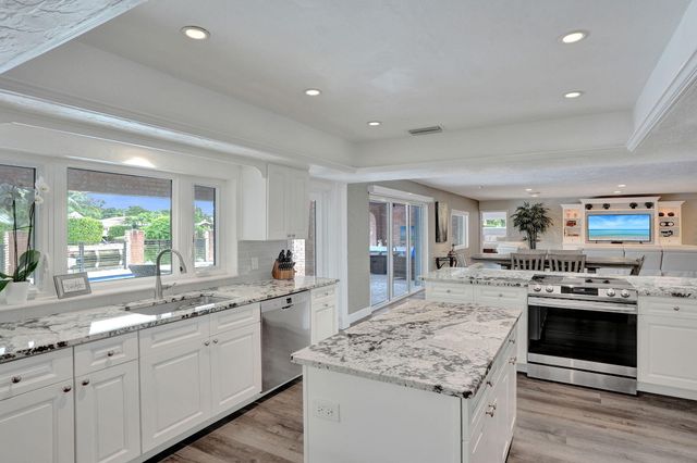 2831 NE 59TH Street, Fort Lauderdale, FL 33308