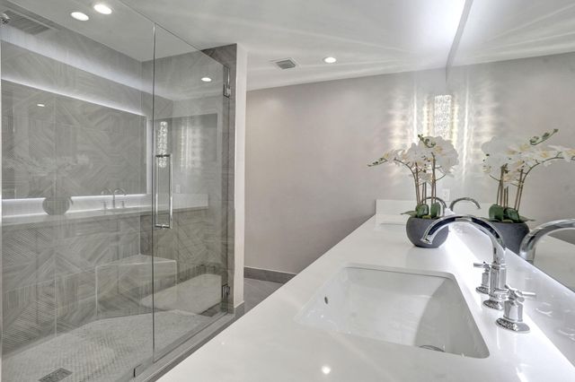 2831 NE 59TH Street, Fort Lauderdale, FL 33308