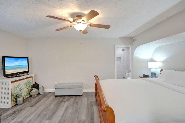 2831 NE 59TH Street, Fort Lauderdale, FL 33308