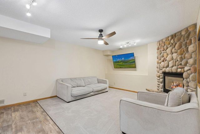 421 Butternut Lane SE, Saint Michael, MN 55376