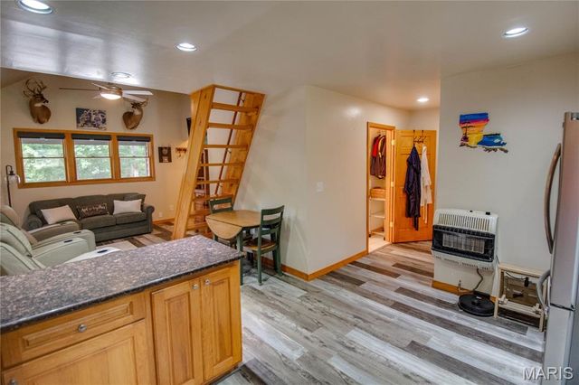 20095 Hidden Lakes Lane, Brighton, IL 62012