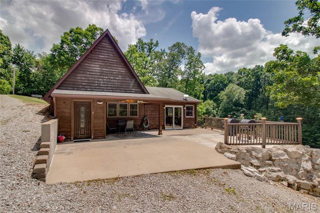 20095 Hidden Lakes Lane, Brighton, IL 62012