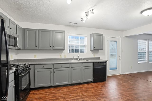 5804 Grassy Bank Drive, Indianapolis, IN 46237