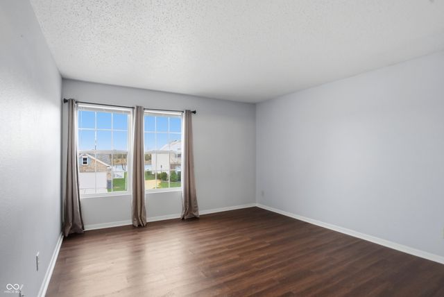 5804 Grassy Bank Drive, Indianapolis, IN 46237