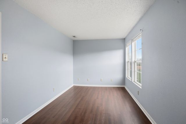 5804 Grassy Bank Drive, Indianapolis, IN 46237