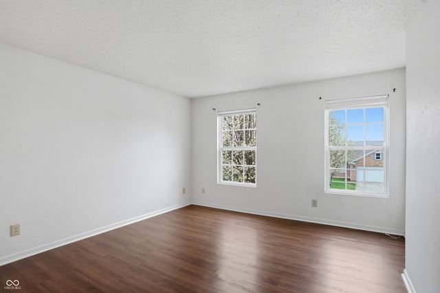 5804 Grassy Bank Drive, Indianapolis, IN 46237