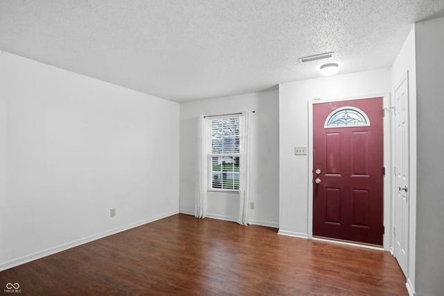 5804 Grassy Bank Drive, Indianapolis, IN 46237