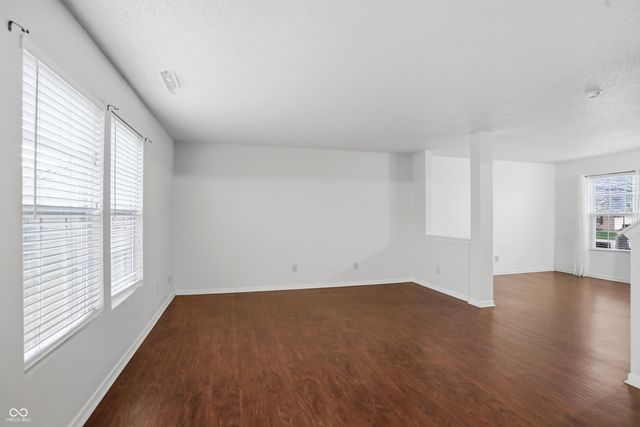 5804 Grassy Bank Drive, Indianapolis, IN 46237