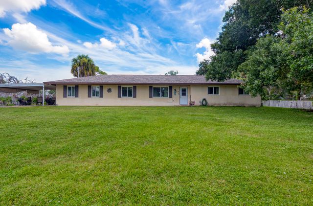 9302 Orange Avenue, Fort Pierce, FL 34945