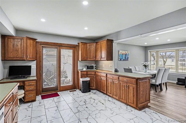 41174 Bernard Drive, Sterling Heights, MI 48313