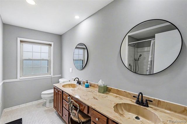 41174 Bernard Drive, Sterling Heights, MI 48313