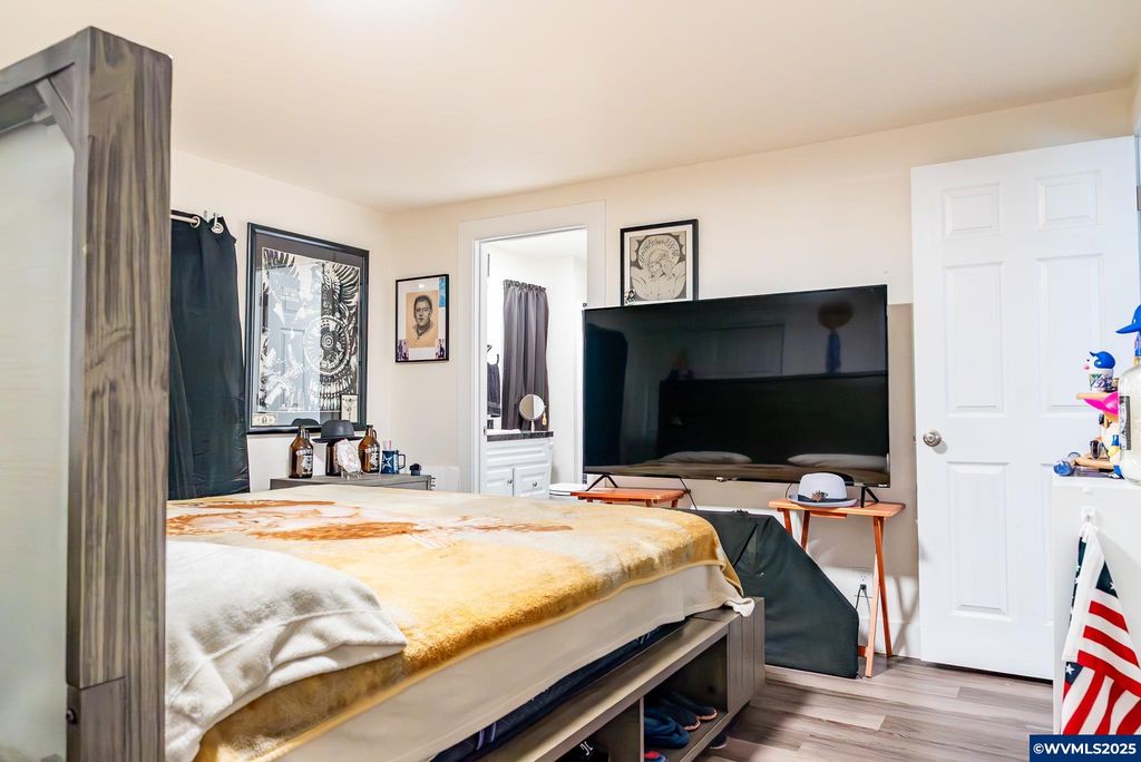 Image 11 of property listing at 1419 NW 8th St, Mcminnville, OR 97128