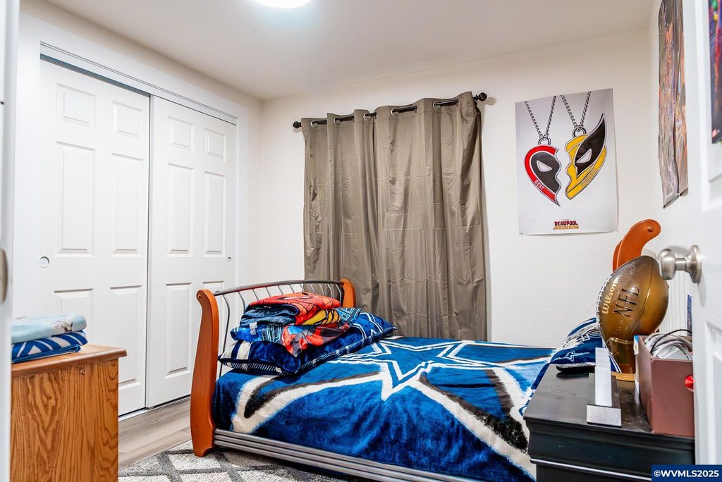 Image 13 of property listing at 1419 NW 8th St, Mcminnville, OR 97128