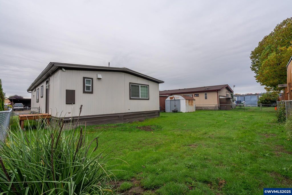 Image 20 of property listing at 1419 NW 8th St, Mcminnville, OR 97128