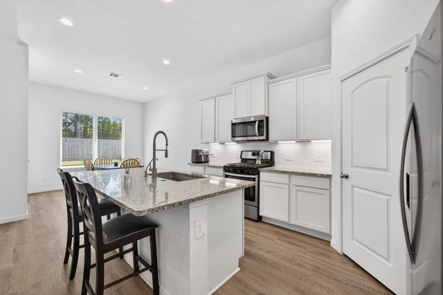 1502 Crystal Falls Drive, Montgomery, TX 77316