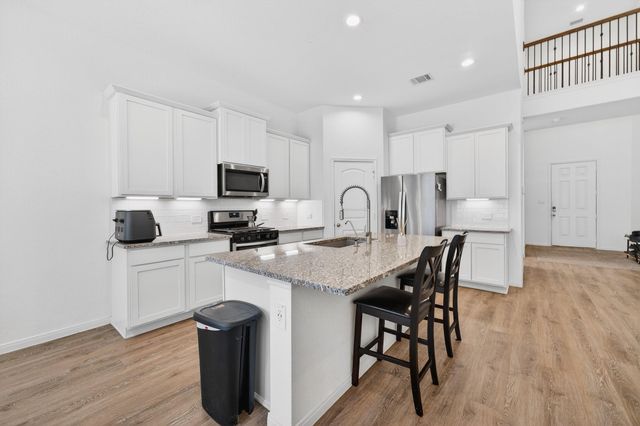 1502 Crystal Falls Drive, Montgomery, TX 77316