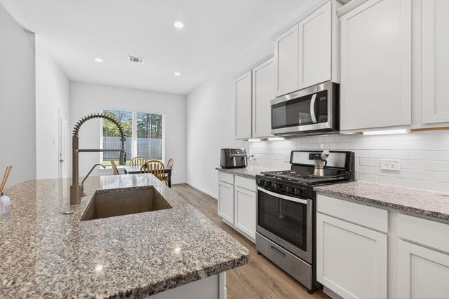 1502 Crystal Falls Drive, Montgomery, TX 77316