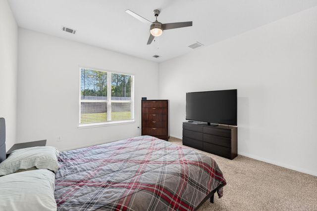 1502 Crystal Falls Drive, Montgomery, TX 77316