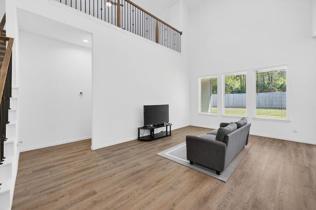 1502 Crystal Falls Drive, Montgomery, TX 77316