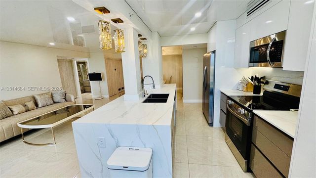 210 174th St 811, Sunny Isles Beach, FL 33160
