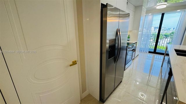 210 174th St 811, Sunny Isles Beach, FL 33160