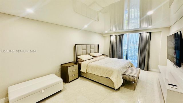 210 174th St 811, Sunny Isles Beach, FL 33160
