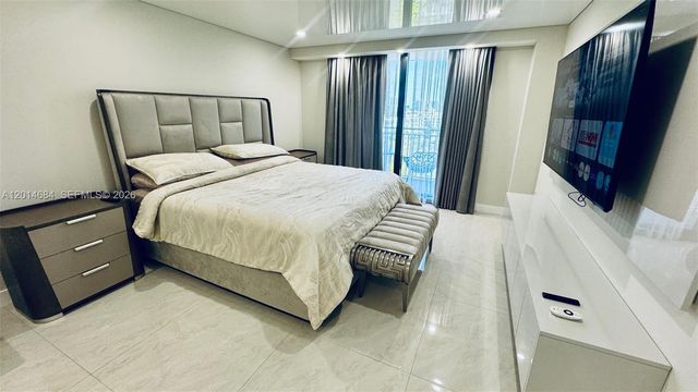 210 174th St 811, Sunny Isles Beach, FL 33160