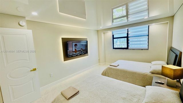 210 174th St 811, Sunny Isles Beach, FL 33160