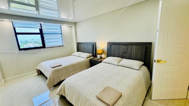 210 174th St 811, Sunny Isles Beach, FL 33160