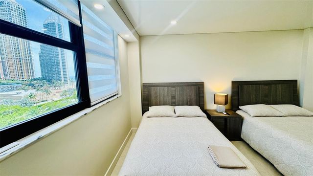 210 174th St 811, Sunny Isles Beach, FL 33160