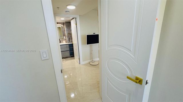 210 174th St 811, Sunny Isles Beach, FL 33160