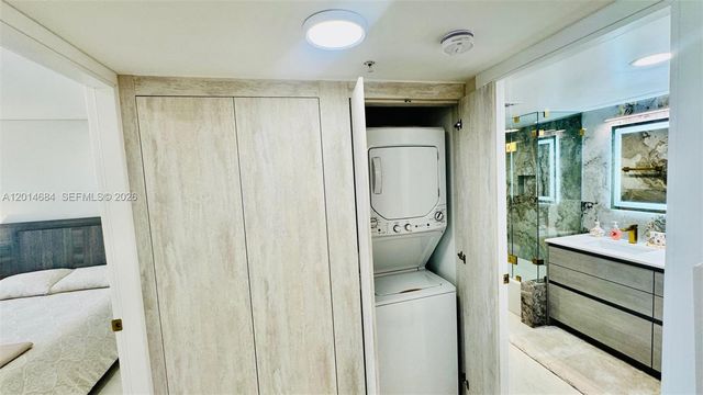 210 174th St 811, Sunny Isles Beach, FL 33160