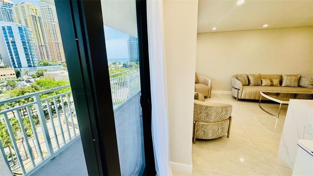 210 174th St 811, Sunny Isles Beach, FL 33160