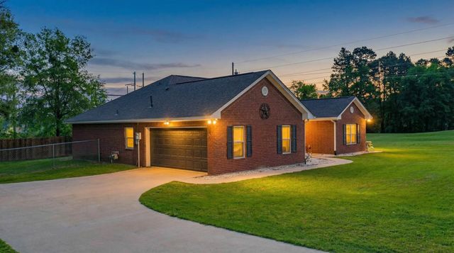 121 Oak Hill Lane, Diana, TX 75640