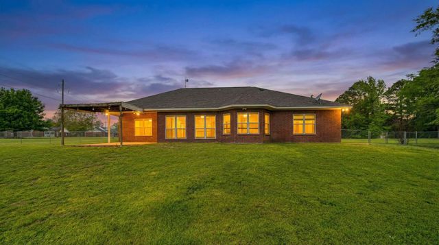 121 Oak Hill Lane, Diana, TX 75640