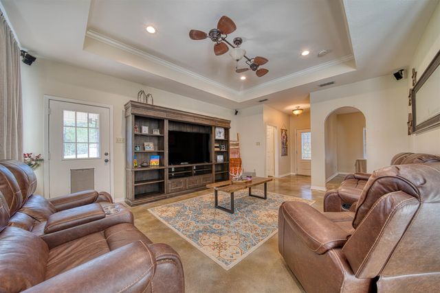 121 Oak Hill Lane, Diana, TX 75640