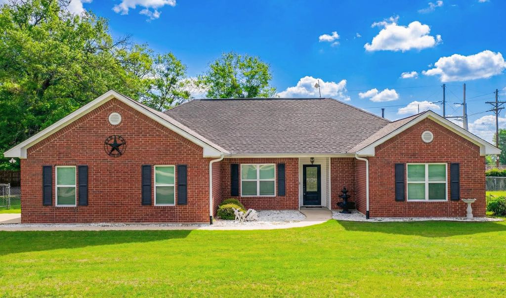 121 Oak Hill Lane, Diana, TX 75640