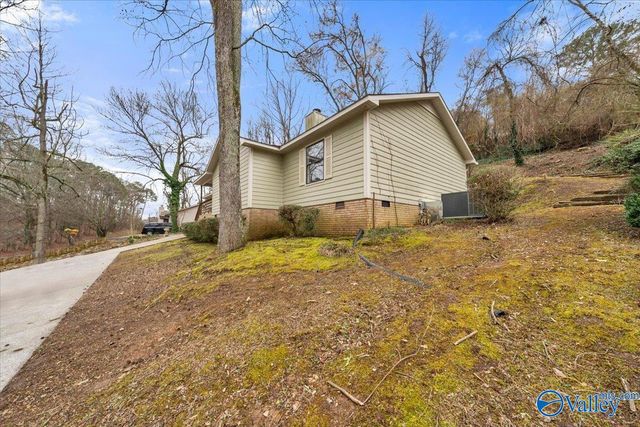 3233 Creek Path Road, Guntersville, AL 35976