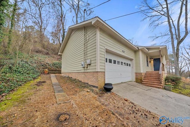 3233 Creek Path Road, Guntersville, AL 35976