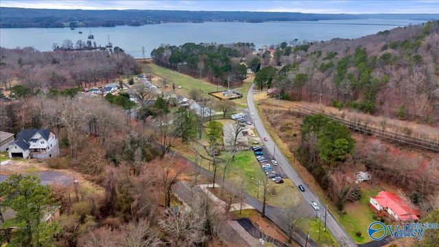 3233 Creek Path Road, Guntersville, AL 35976