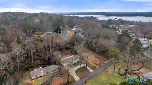 3233 Creek Path Road, Guntersville, AL 35976