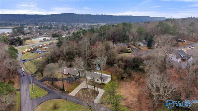 3233 Creek Path Road, Guntersville, AL 35976