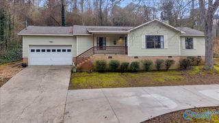 3233 Creek Path Road, Guntersville, AL 35976