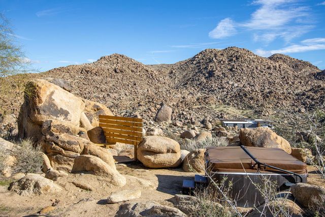 7201 Alturas Drive, Joshua Tree, CA 92252