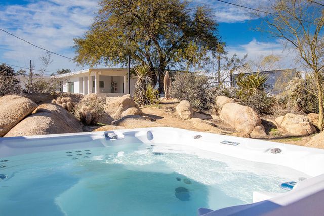 7201 Alturas Drive, Joshua Tree, CA 92252