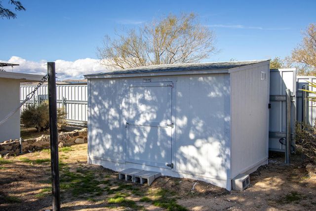 7201 Alturas Drive, Joshua Tree, CA 92252